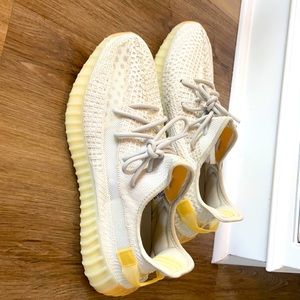 Adidas Yeezy boost 350 v2 light
